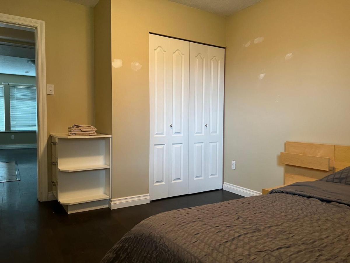 One Bedroom, One Living Room, One Kitchen And One Bathroom With Independent Access リッチモンド エクステリア 写真